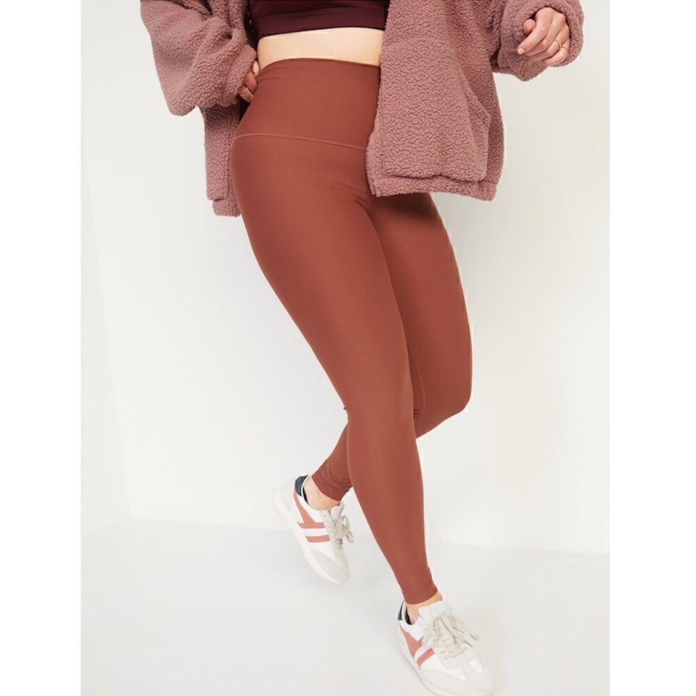 Old Navy Extra High Waisted Powersoft Hidden Pocket Leggings